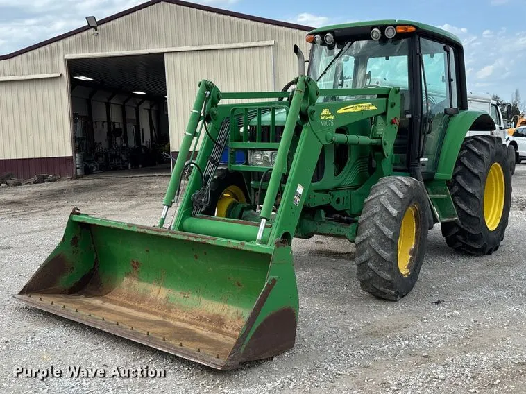 2009 John Deere 6430 MFWD tractor