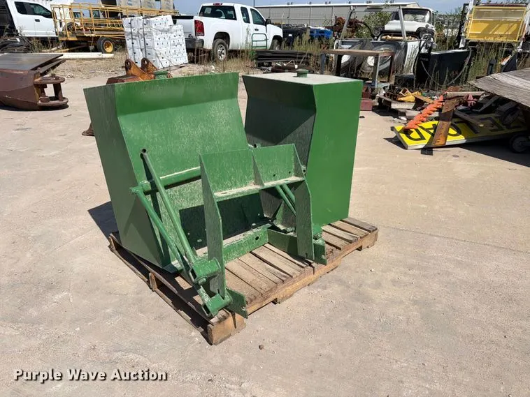 (2) front mount fuel tanks