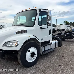 2014 Freightliner Business Class M2 truck cab and chassis