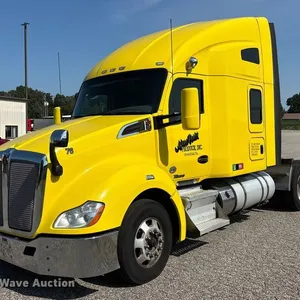 2017 Kenworth T680 semi truck