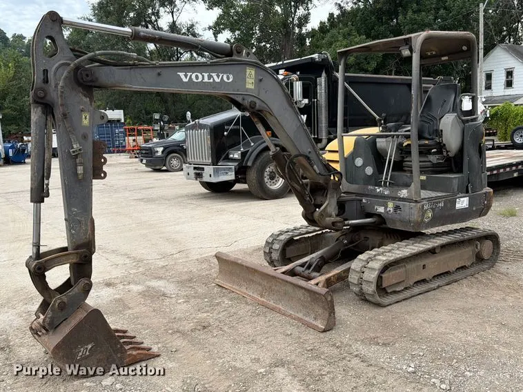 2012 Volvo EC35C mini excavator