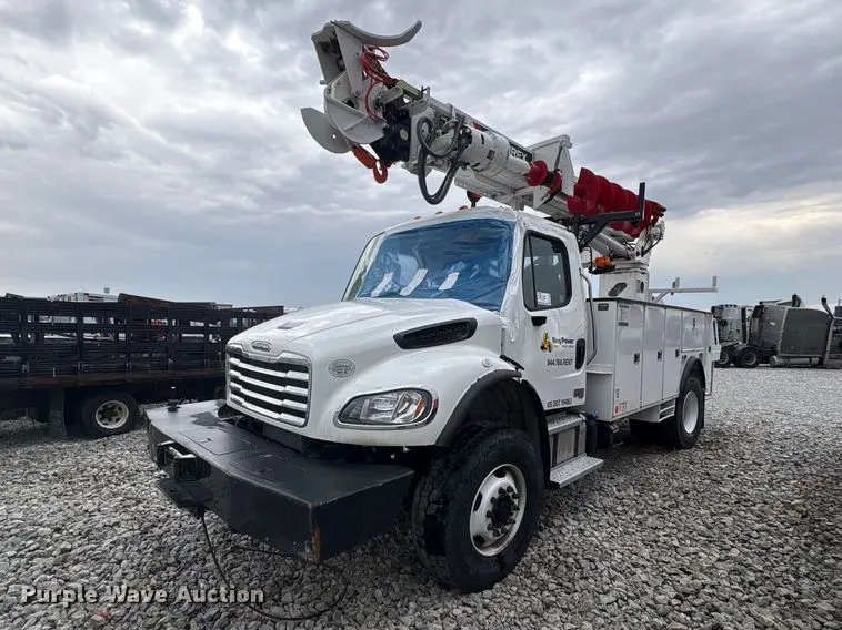 2025 Freightliner Business Class M2 digger derrick truck