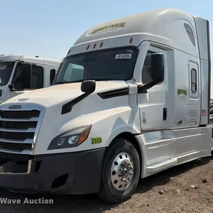 2023 Freightliner Cascadia semi truck