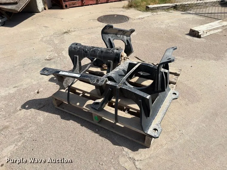 (4) excavator track guards