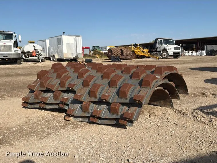 Pad foot roller shell