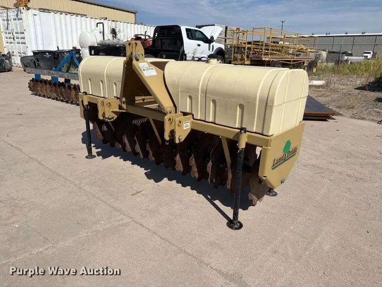 Land Pride CR2572 straw crimper