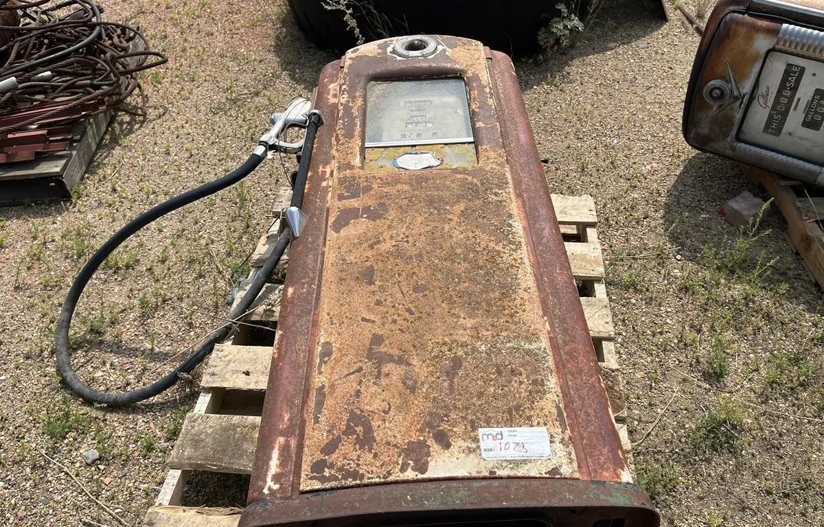 Vintage Esso Fuel Pump Assemblies
UNRESERVED