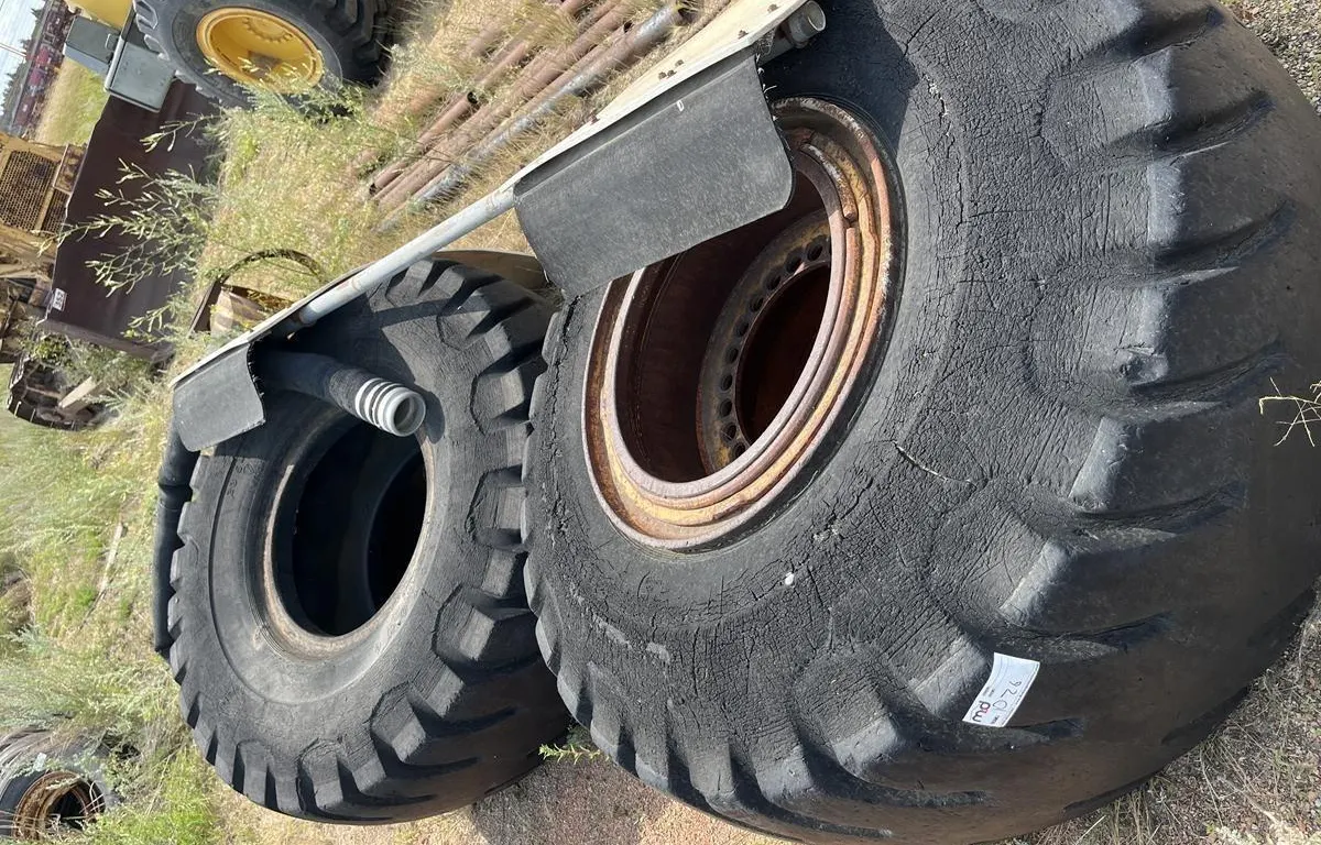 (3) Firestone 23.5-25 Tires
UNRESERVED