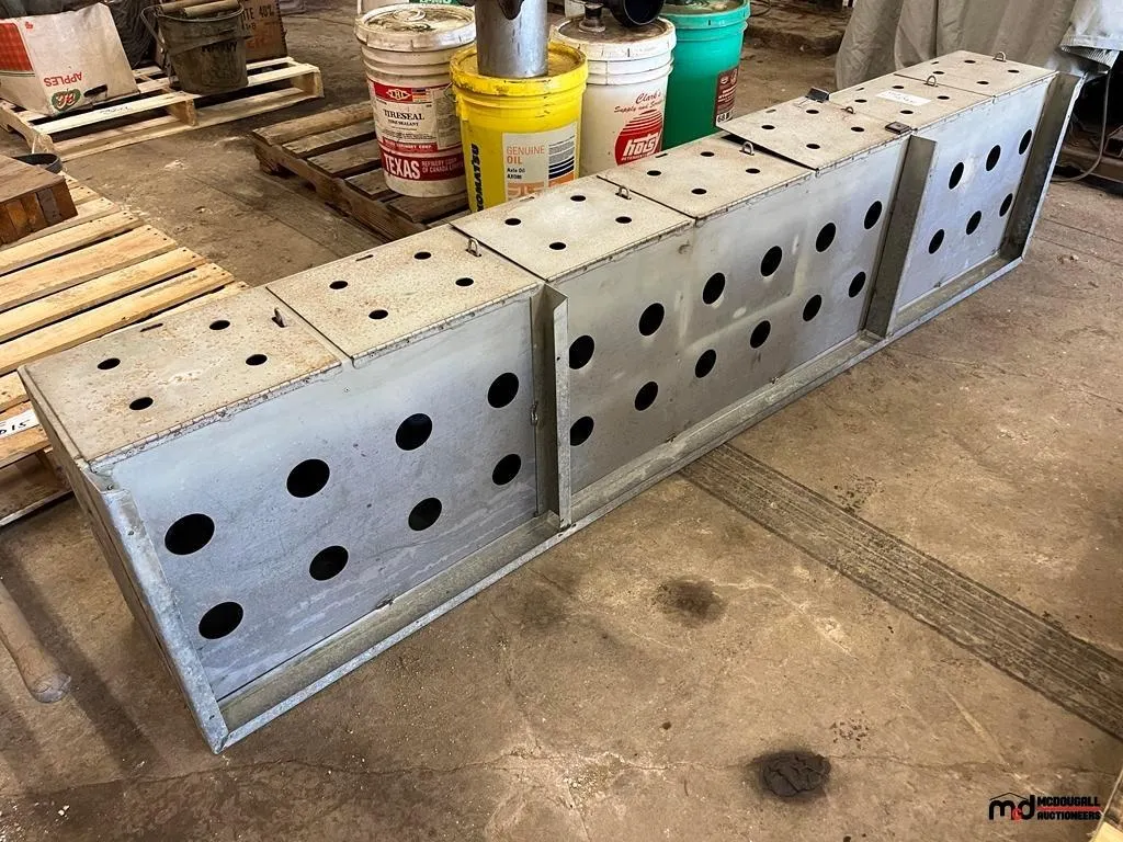 Multi-Compartment Storage Box
UNRESERVED