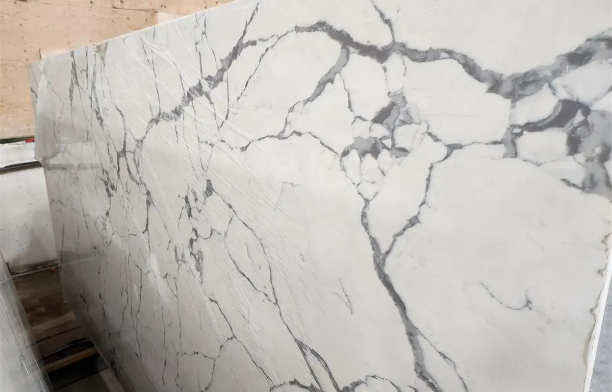 White and Grey Veined Quartz Slab
UNRESERVED