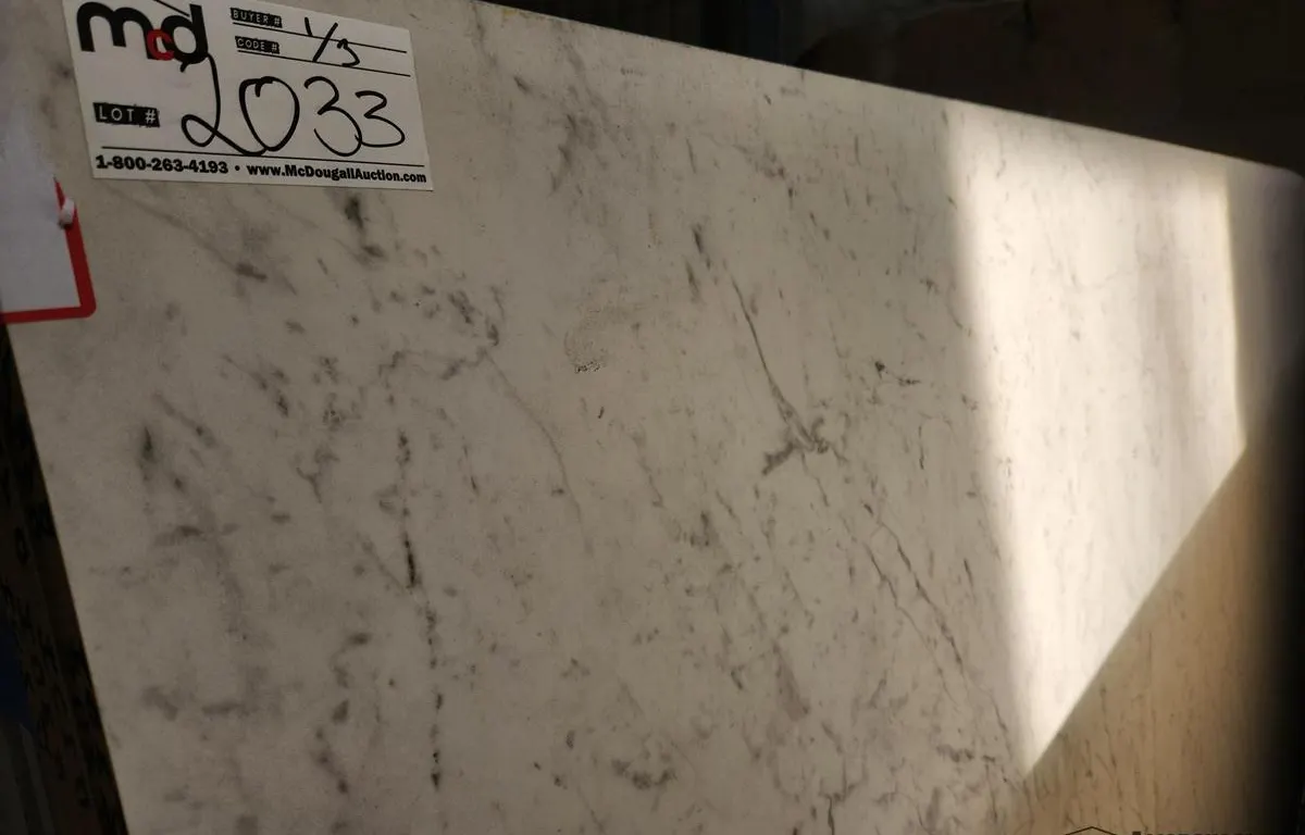 (3) White and Grey Porcelain Slabs
UNRESERVED