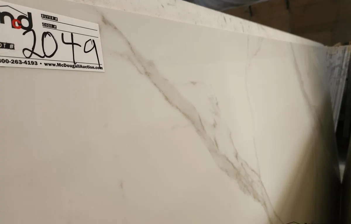 White and Grey Porcelain Slab
UNRESERVED