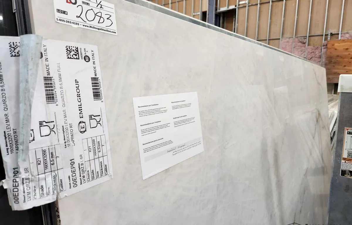 (2) White and Grey Porcelain Slabs
UNRESERVED