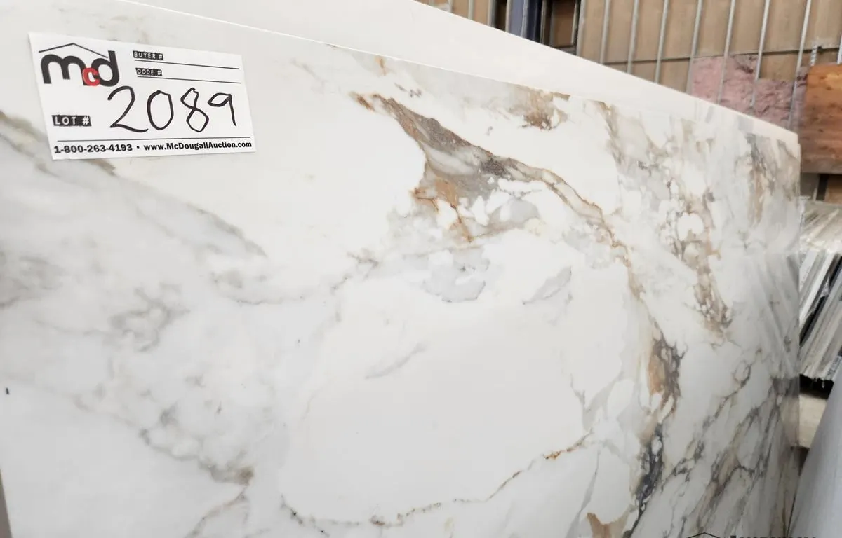 White and Brown Porcelain Slab
UNRESERVED