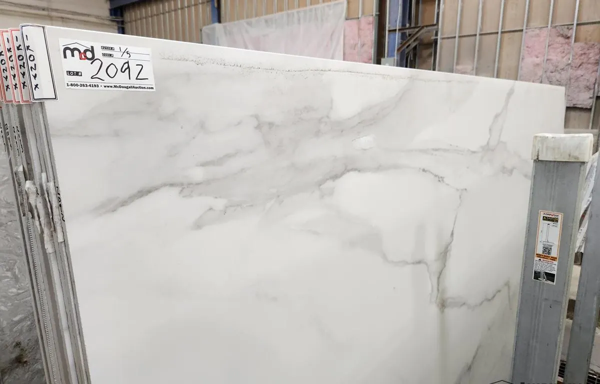 (3) White and Grey Porcelain Slabs
UNRESERVED