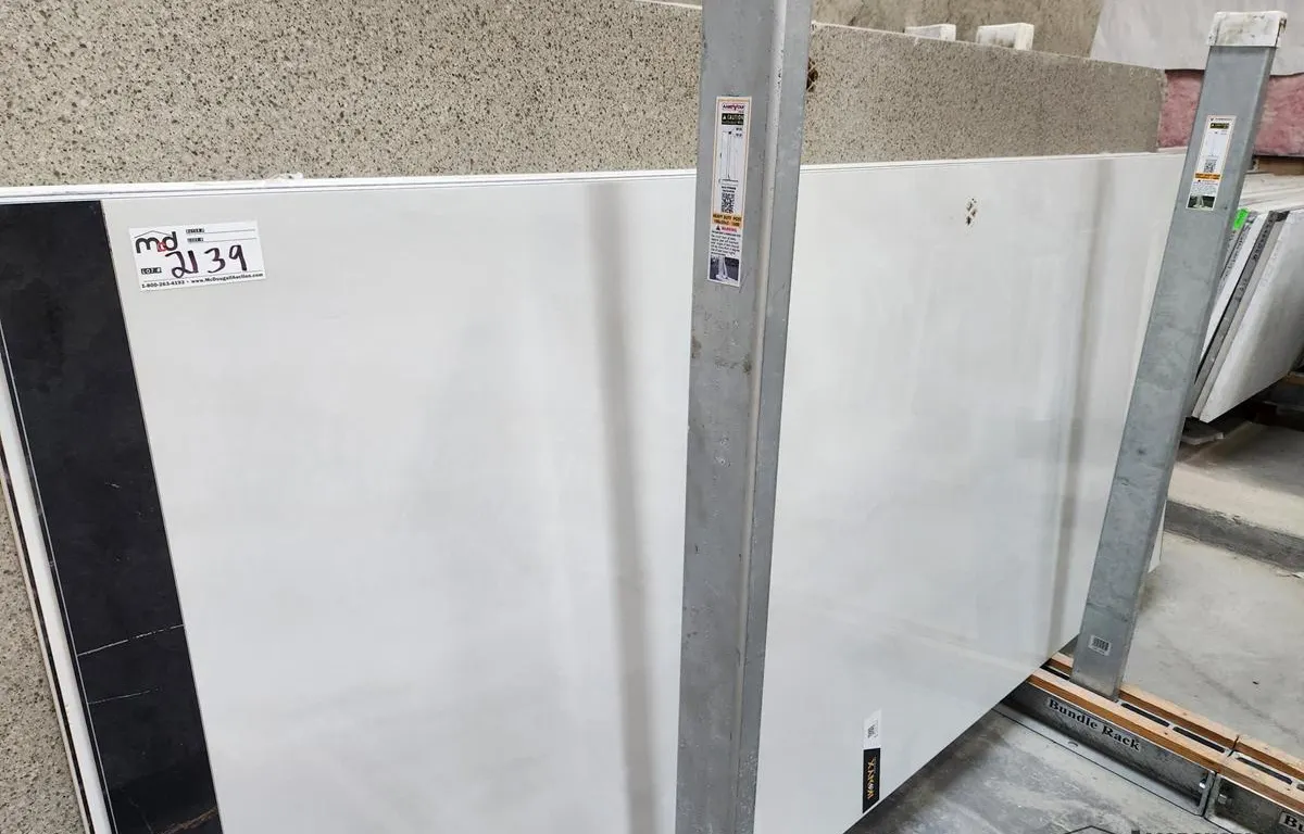 White and Grey Porcelain Slab
UNRESERVED