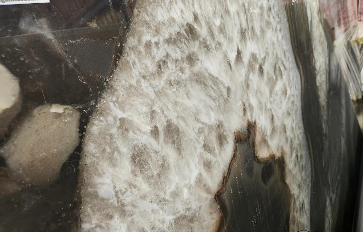 (2) Black Mottled Porcelain Slabs
UNRESERVED