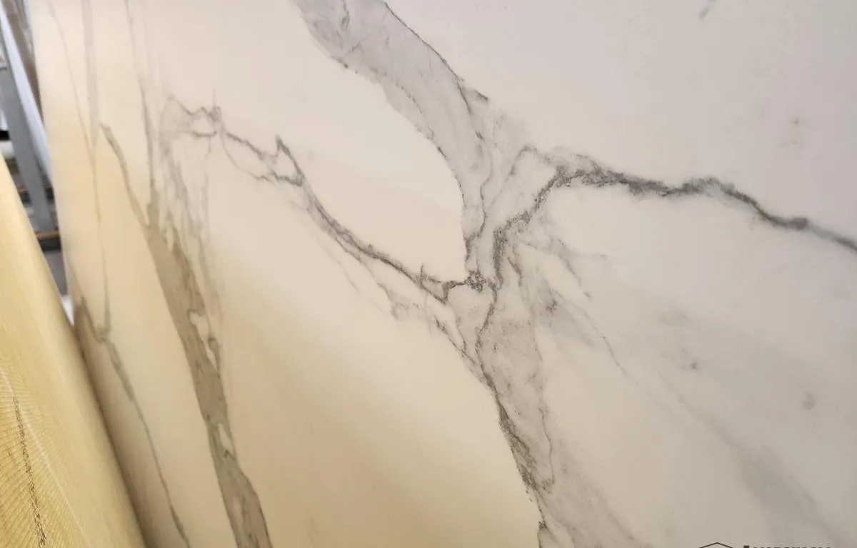 (5) Statuario Porcelain Slabs
UNRESERVED