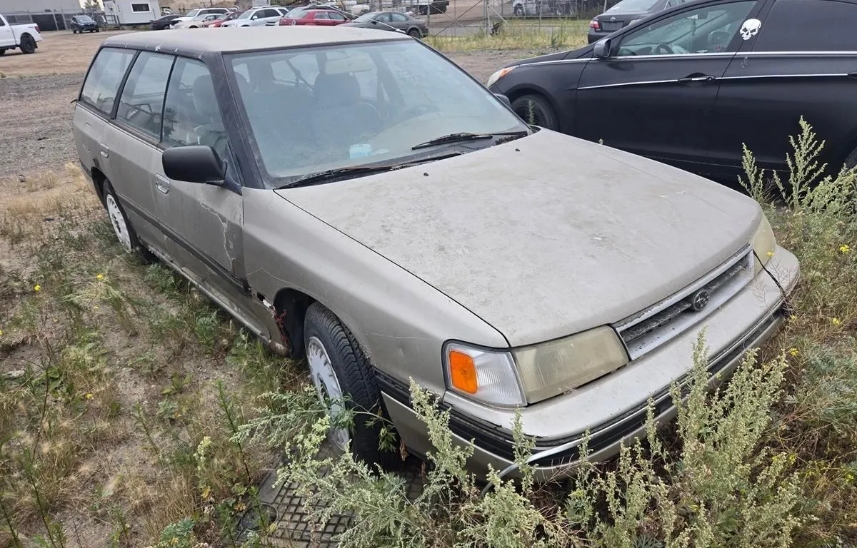 SALVAGE UNIT: 1990 Subaru Legacy (GREY)
UNRESERVED