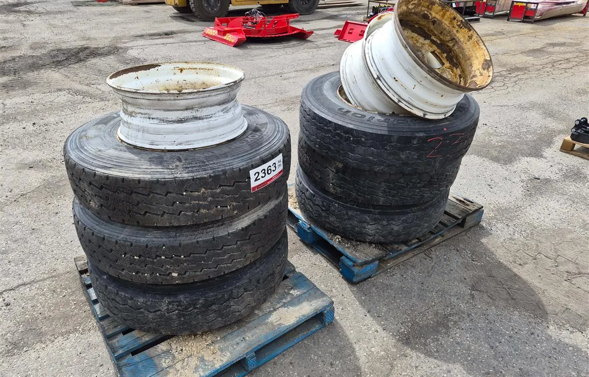 Mixed Commercial Truck Tires & Steel Rims
UNRESERVED