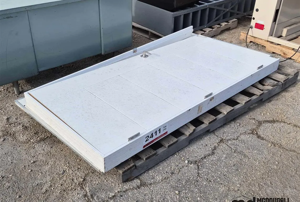 Insulated Sectional Overhead Door
UNRESERVED