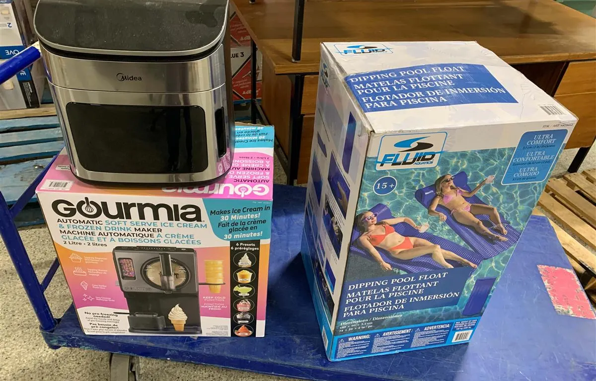 Midea Air Fryer, Gourmia Ice Cream Maker & Pool Float
UNRESERVED