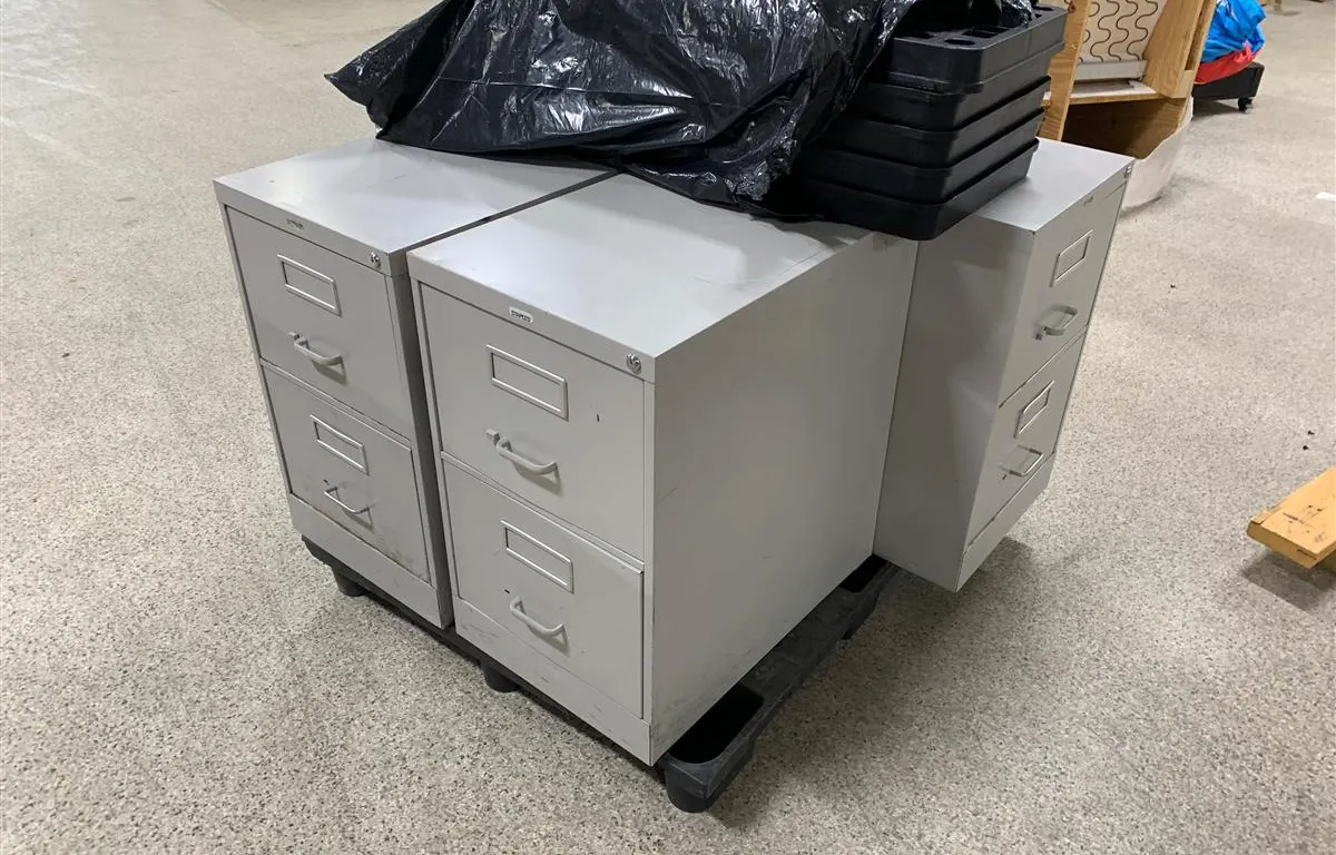 Assorted Filing Cabinets & Plastic Shelf Pieces
UNRESERVED