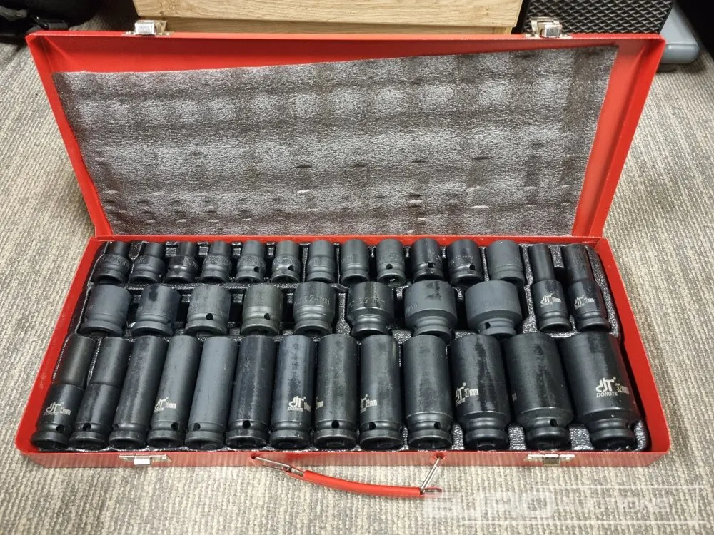 Unused 35 Piece 1/2" Drive Air Impact Socket Set, Steel Case