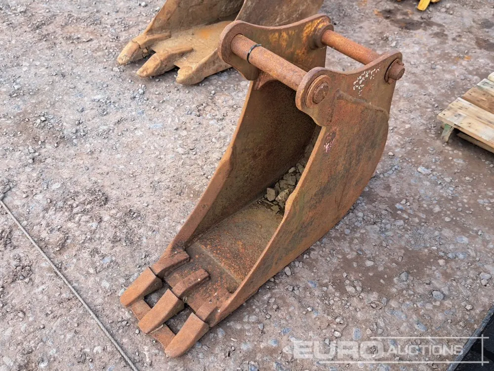 12" Digging Bucket 45mm Pins to suit CAT 428 Backhoe