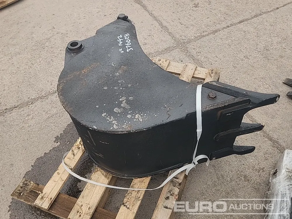 18" Digging Bucket 45mm Pin to suit 4-6 Ton Excavator