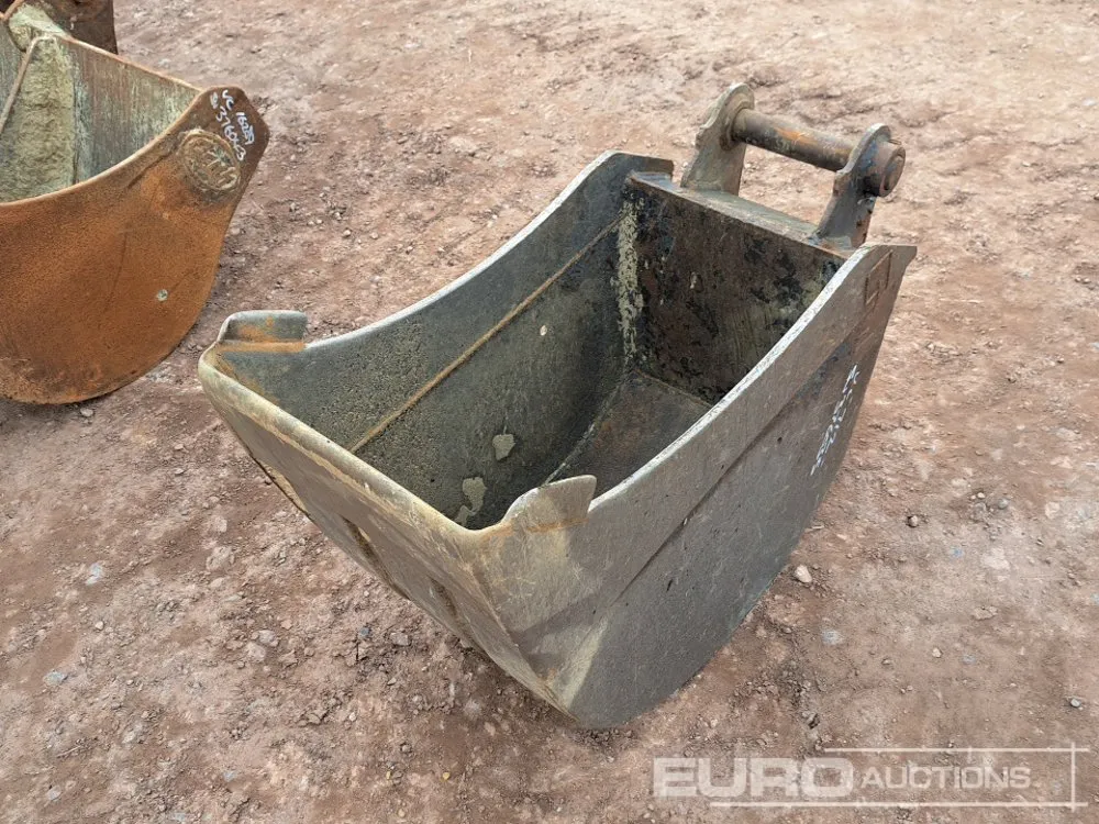 18" Digging Bucket 50mm Pin to suit 6-8 Ton Excavator