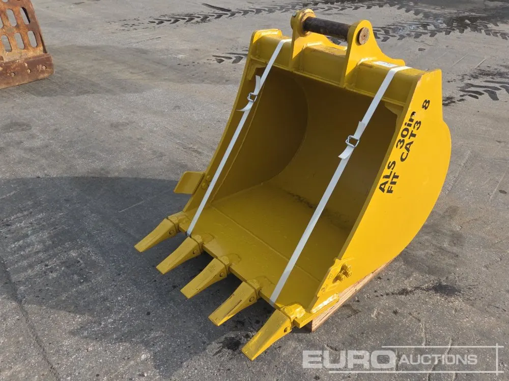 2025 Lyals 30" Digging Bucket to suit 50mm Pin