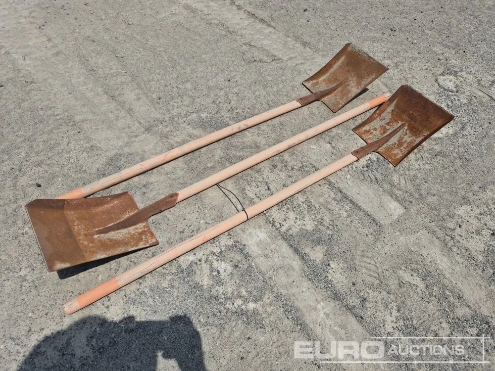 Unused 2026 HCHI Square Head Shovel 1.2M (3 of) (GCC DUTIES NOT PAID)