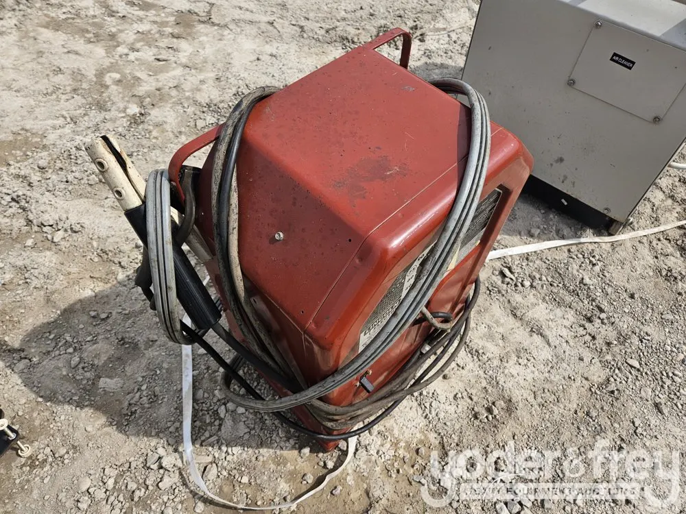 Lincoln Electric AC-225-S Welder