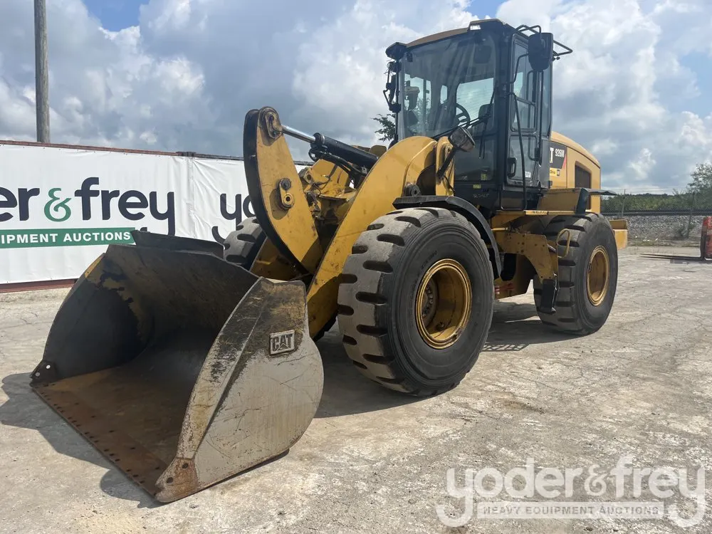 2016 CAT 926M