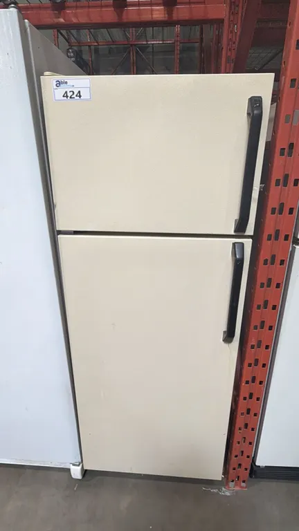 MCCLARY ALMOND 2 DOOR APARTMENT SIZE REFRIGERATOR