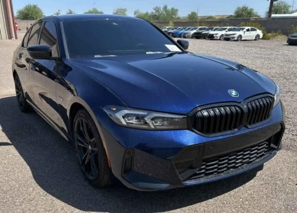 (AZ) 2023 BMW 330e - Plug-in Gas/Electric Hybrid