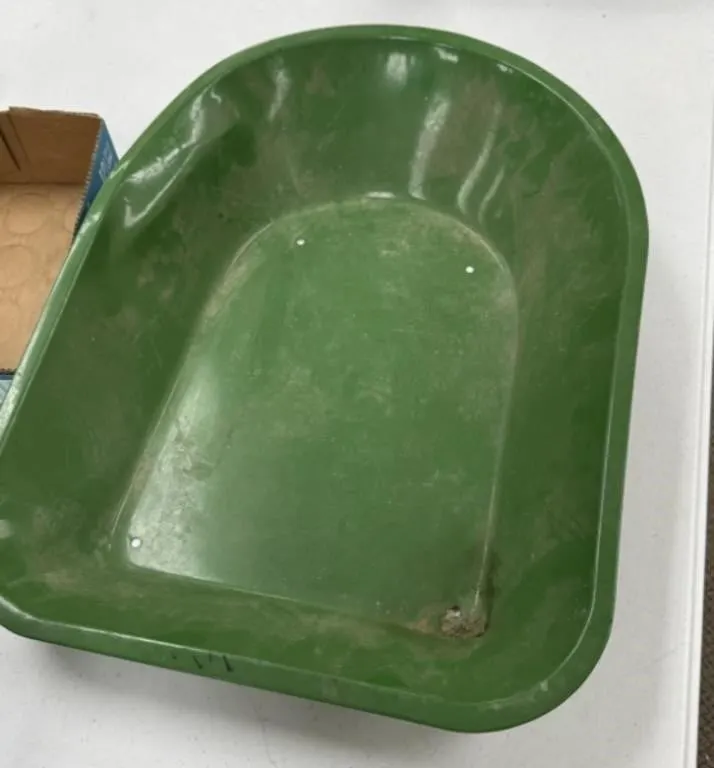 John Deere Childs Wheelbarrow Tub