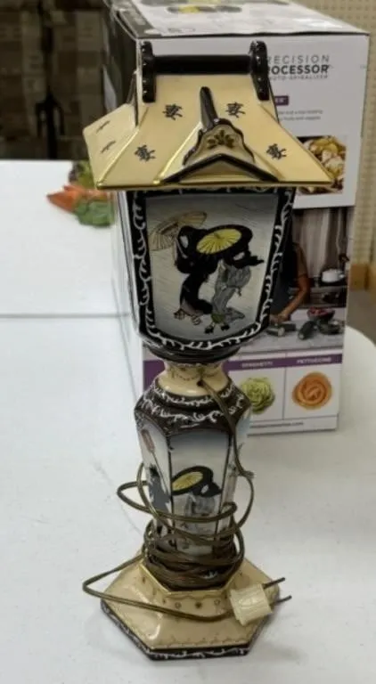 Oriental Style Table Lamp