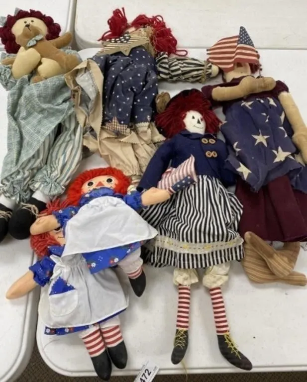 Lot of Raggedy Ann and Cloth Dolls