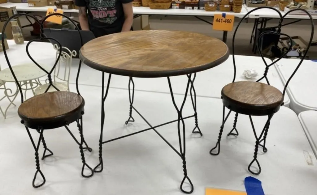 Ice Cream Table and Chairs