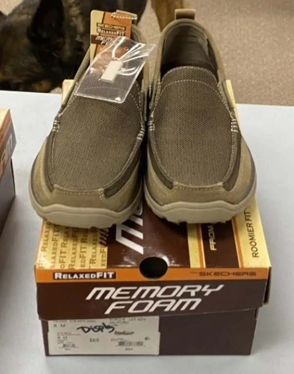 Size 8 Skechers