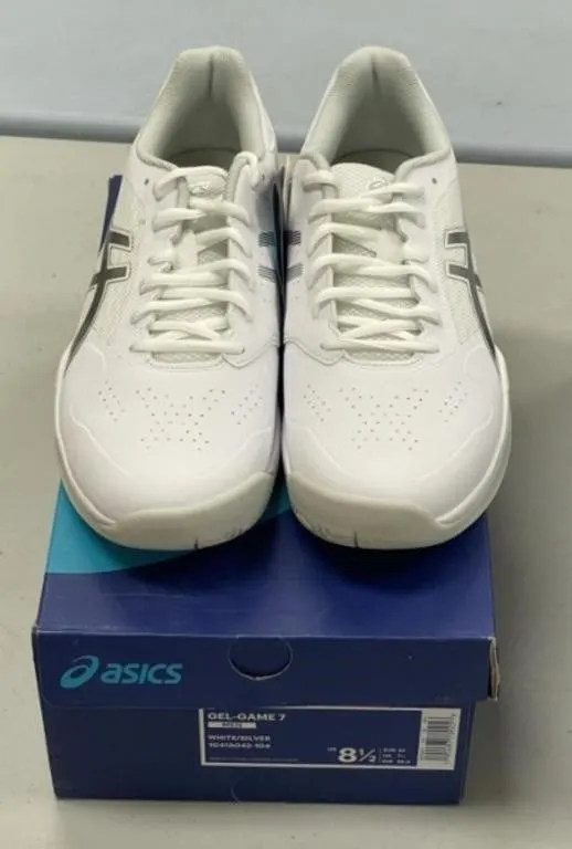 Size 8 1/2 Shoes
