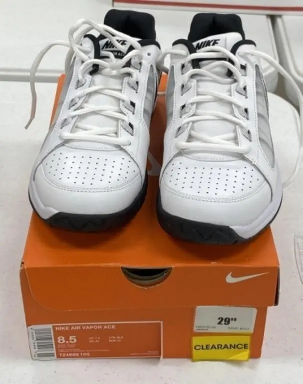 Size 8 1/2 Nike Shoes