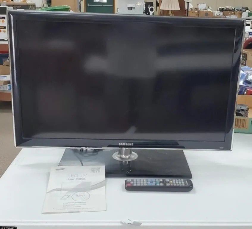 Samsung 32" Flat Screen TV