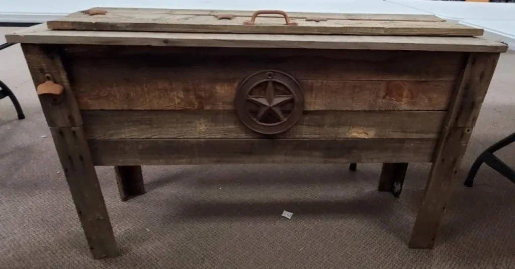 Porch Planter w/ Hinged Lid