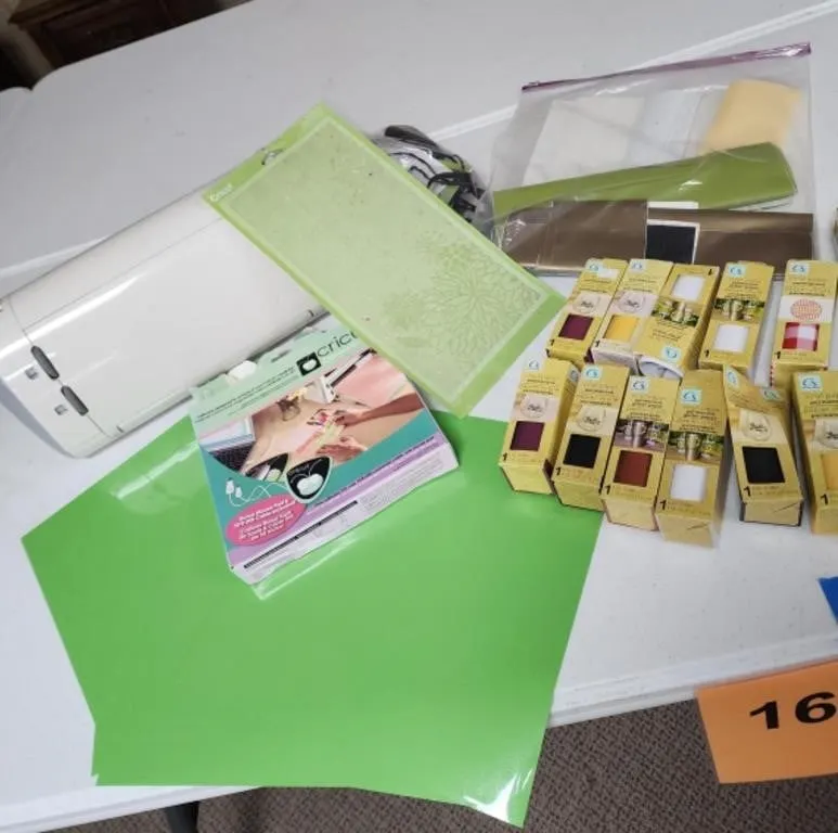 Cricut Machine Vinyl, HTV Vinyl