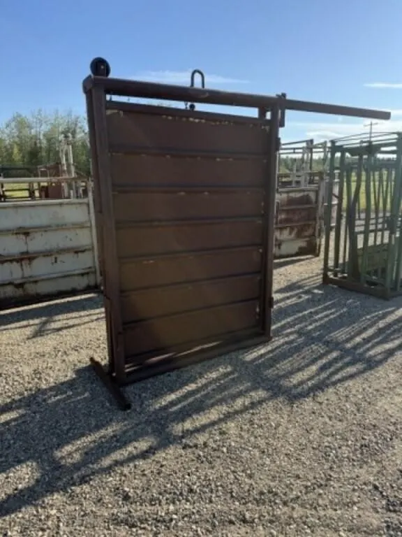 Homemade Self Standing Bison Sliding Gate