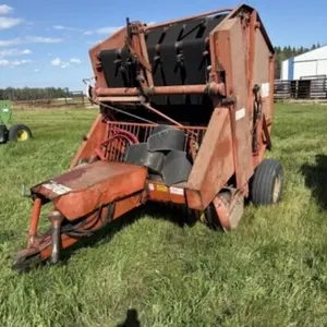 Massey Ferguson (MF) 1560 Round Baler