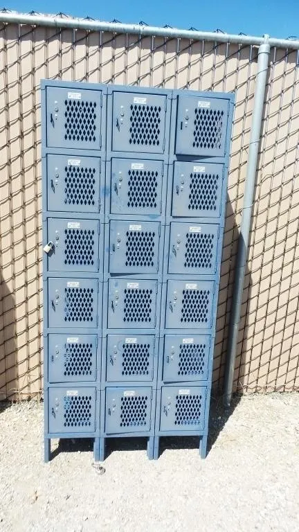18-Door Metal Employee Locker Unit